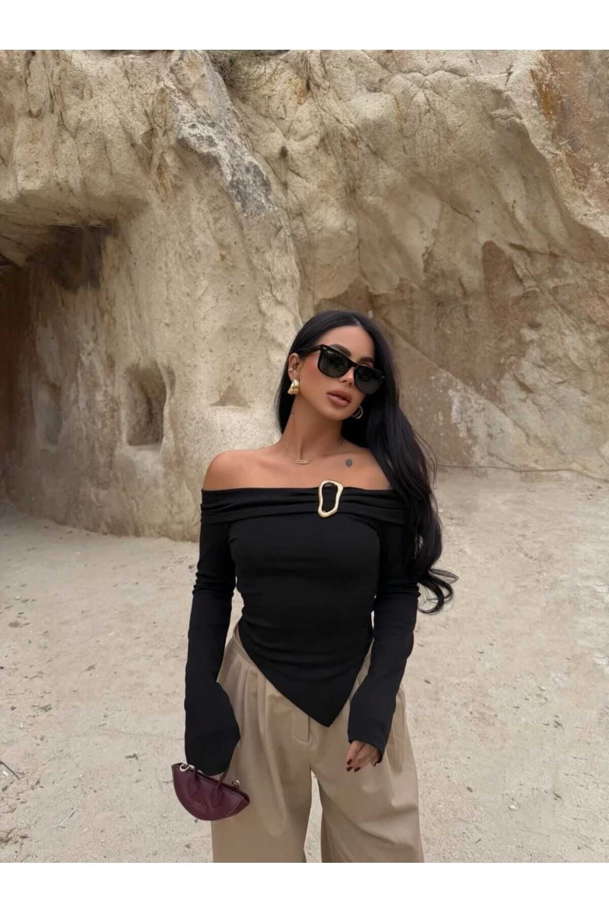 Madonna Yaka Toka Detaylı Bluz L - Siyah