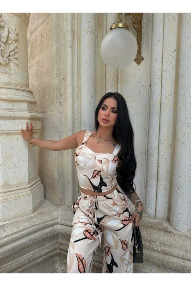 Magnolia Desenli Crop ve Pantolon Takım