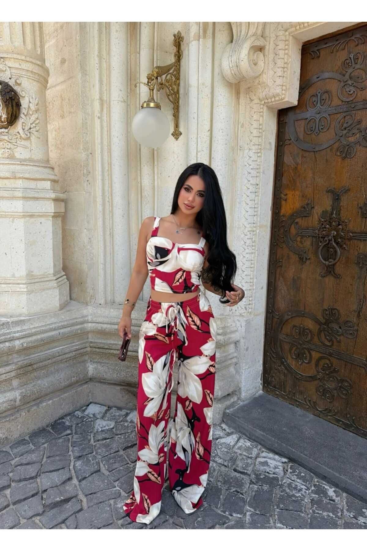 Magnolia Desenli Crop ve Pantolon Takım S - Kırmızı
