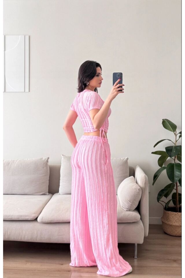 Bisiklet Yaka Bluz ve Fırfır Detaylı Gagari Takım S - Pembe