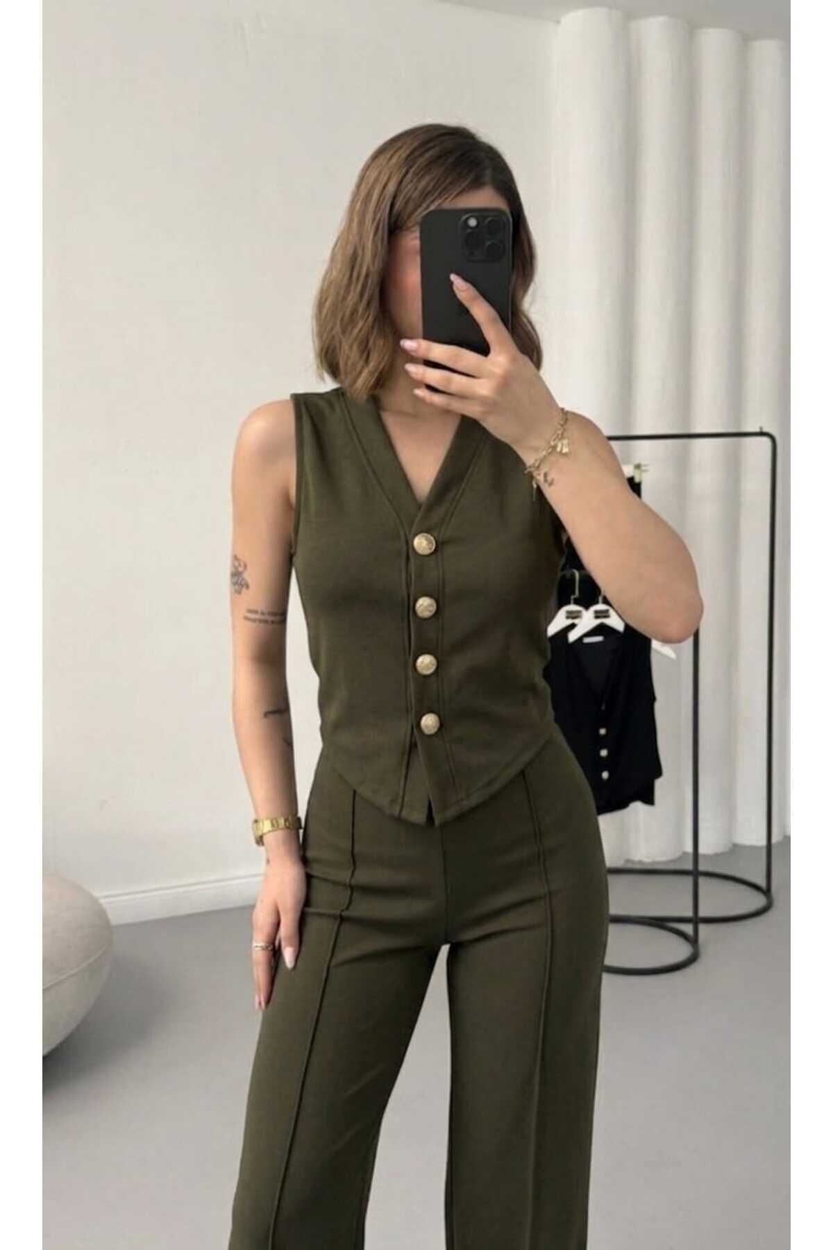 Gold Düğmeli Yelek ve Bol Paça Pantolon Takım S - Haki