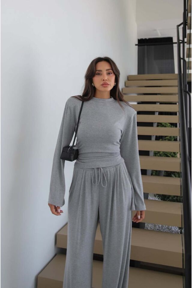 Bel Bağlamalı Büzgülü Bluz ve Bol Paça Pantolon Takım