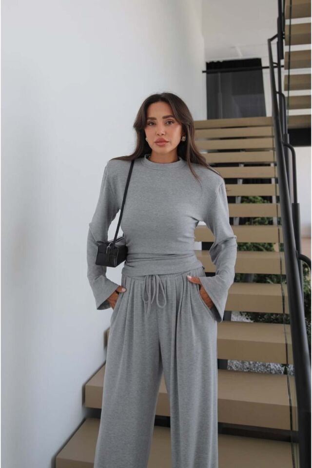 Bel Bağlamalı Büzgülü Bluz ve Bol Paça Pantolon Takım